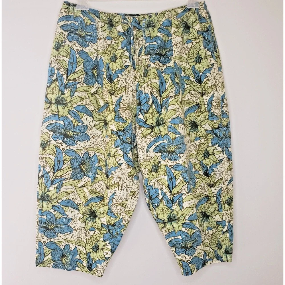 CM Shapes Gauzy Capri Pant Sz 1X Lily Print Vacation Beach Boho Hippie Artsy - Picture 1 of 8